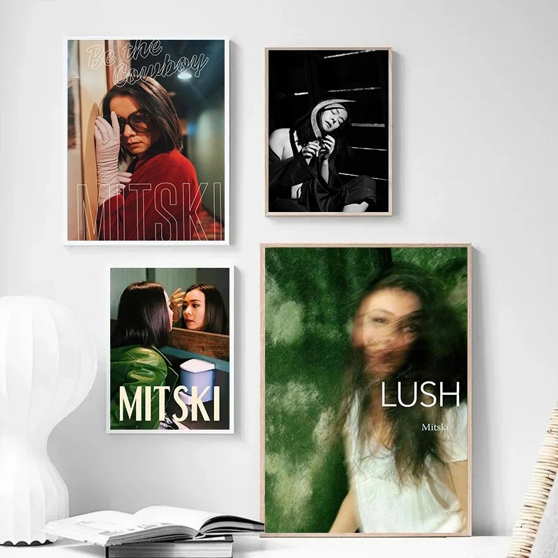 American Pop Singer MITSKI Art - đánh giá và giá Musical Instrument Painting