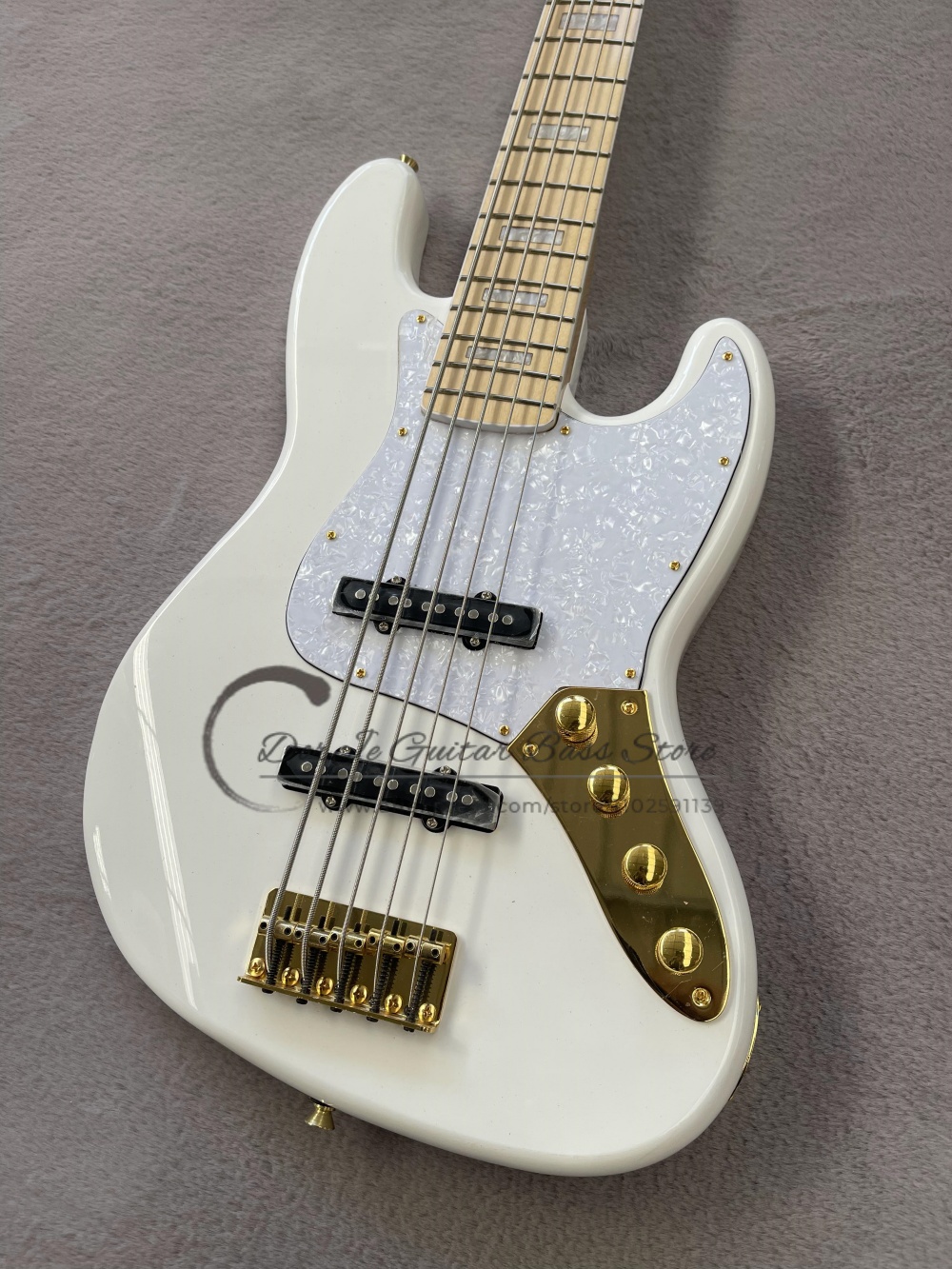 5 string white bass, golden fi - đánh giá và giá Bass Guitar Fretless