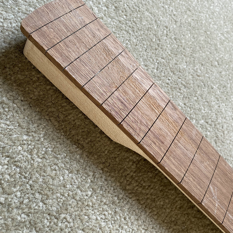 SN879 Unfinished Bass Guitar N - đánh giá và giá Bass Guitar Fretless