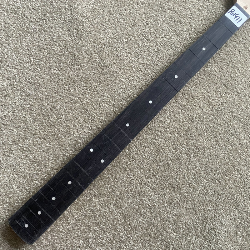 RN971 Custom Order Unfinished  - đánh giá và giá Bass Guitar Fretless