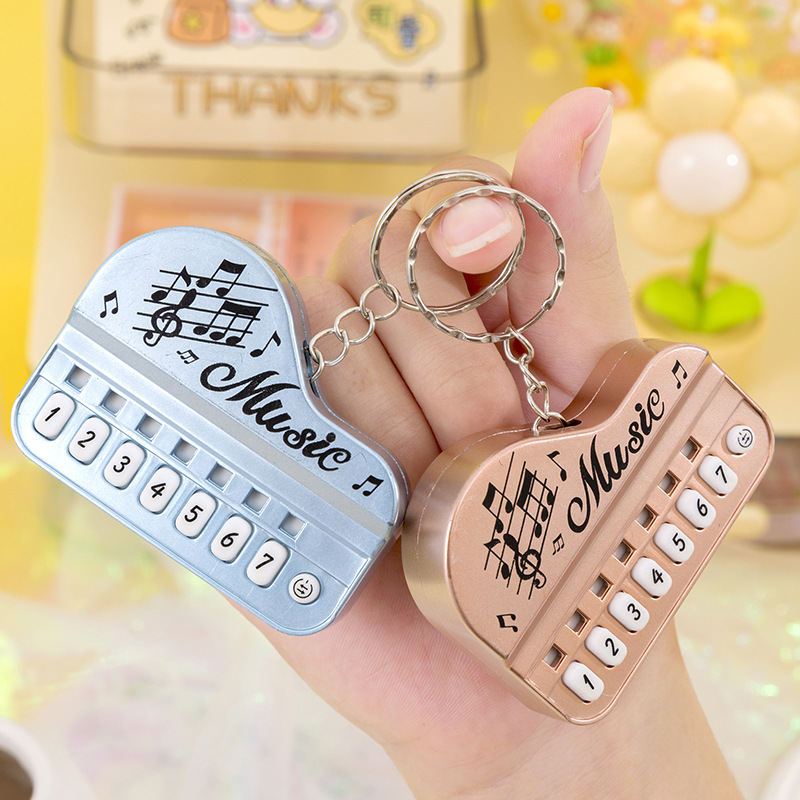 Electronic Piano Keychain Musi - đánh giá và giá Musical Instrument Old