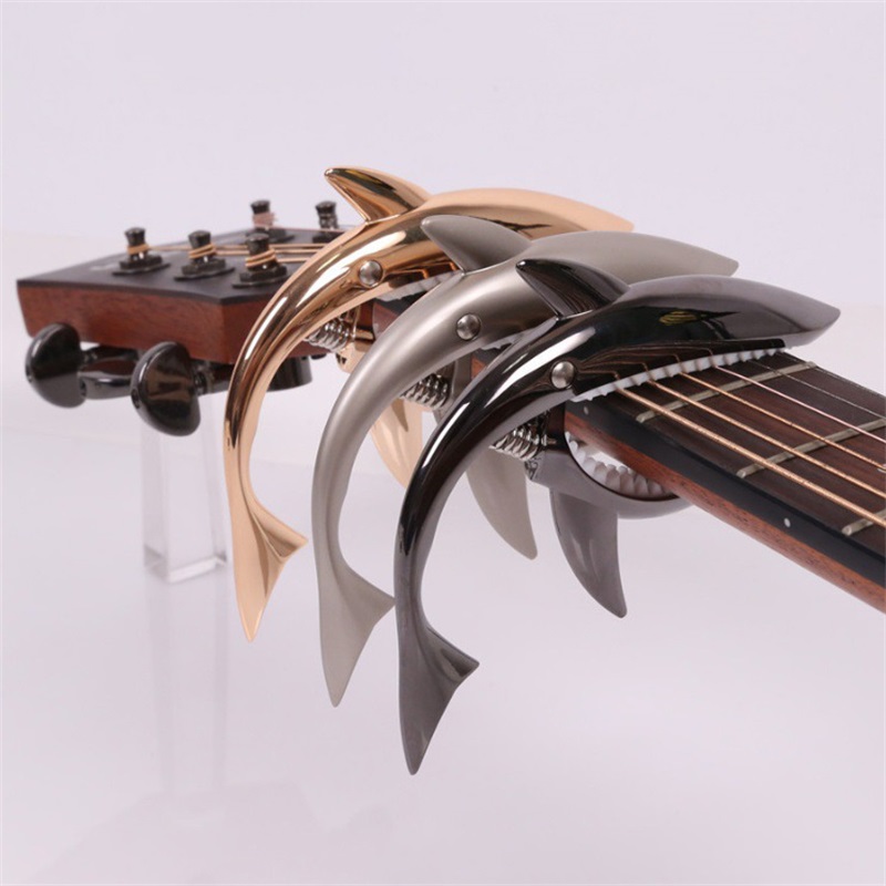 Metal Shark Guitar Capo Zinc A - đánh giá và giá Acoustic Guitar Dreadnought