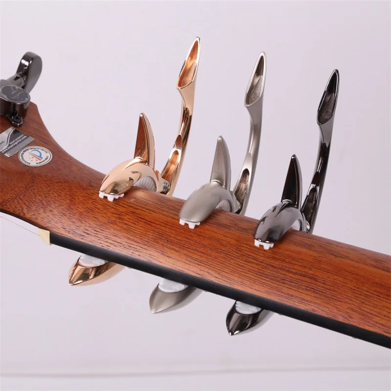 Metal Shark Guitar Capo Zinc A - đánh giá và giá Acoustic Guitar Dreadnought